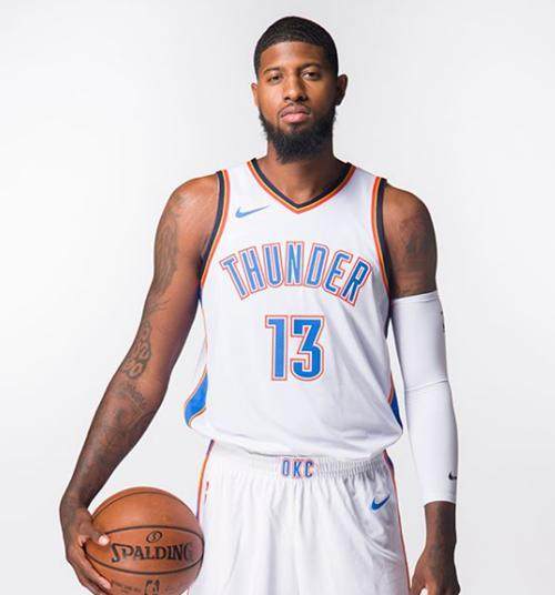 连输埃因霍温、本菲卡，那不勒斯队史首次遭遇欧冠客场连败（欧冠客场先后负于埃因霍温、本菲卡 那不勒斯队史首度遭遇连败）