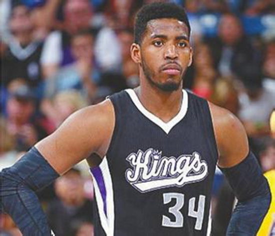 多特蒙德球迷挂横幅，反对海外比赛并攻击西甲高层（多特蒙德球迷打出横幅，抗议海外办赛并抨击西甲管理层）