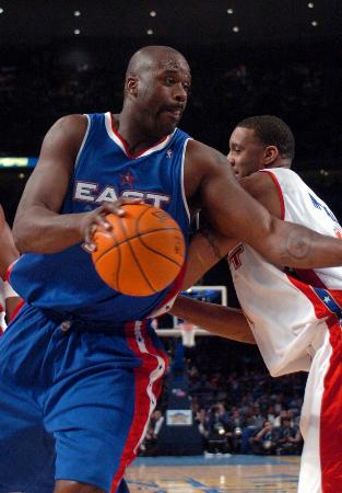 62场，埃梅里成为维拉队史带队英超胜场数第一的主帅（62胜在手，埃梅里加冕维拉英超胜场最多主帅）