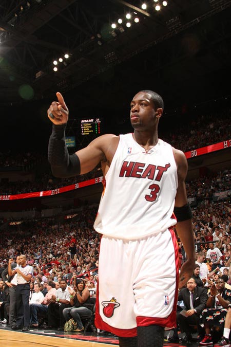 库里空砍38分杨瀚森DNP NBA杯开拓者逆转胜勇士（库里38分徒劳，杨瀚森缺阵，NBA杯开拓者逆转击败勇士）