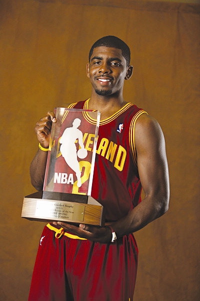 NBA球员合同更新及薪资排行榜（NBA球员最新合同动态与薪资榜单）