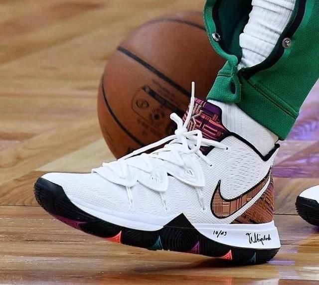 就在今天，12月6日下午！中超传来了山东鲁能、韩鹏和上海申花的新消息（12月6日下午，中超传出关于山东鲁能、韩鹏与上海申花的最新消息）