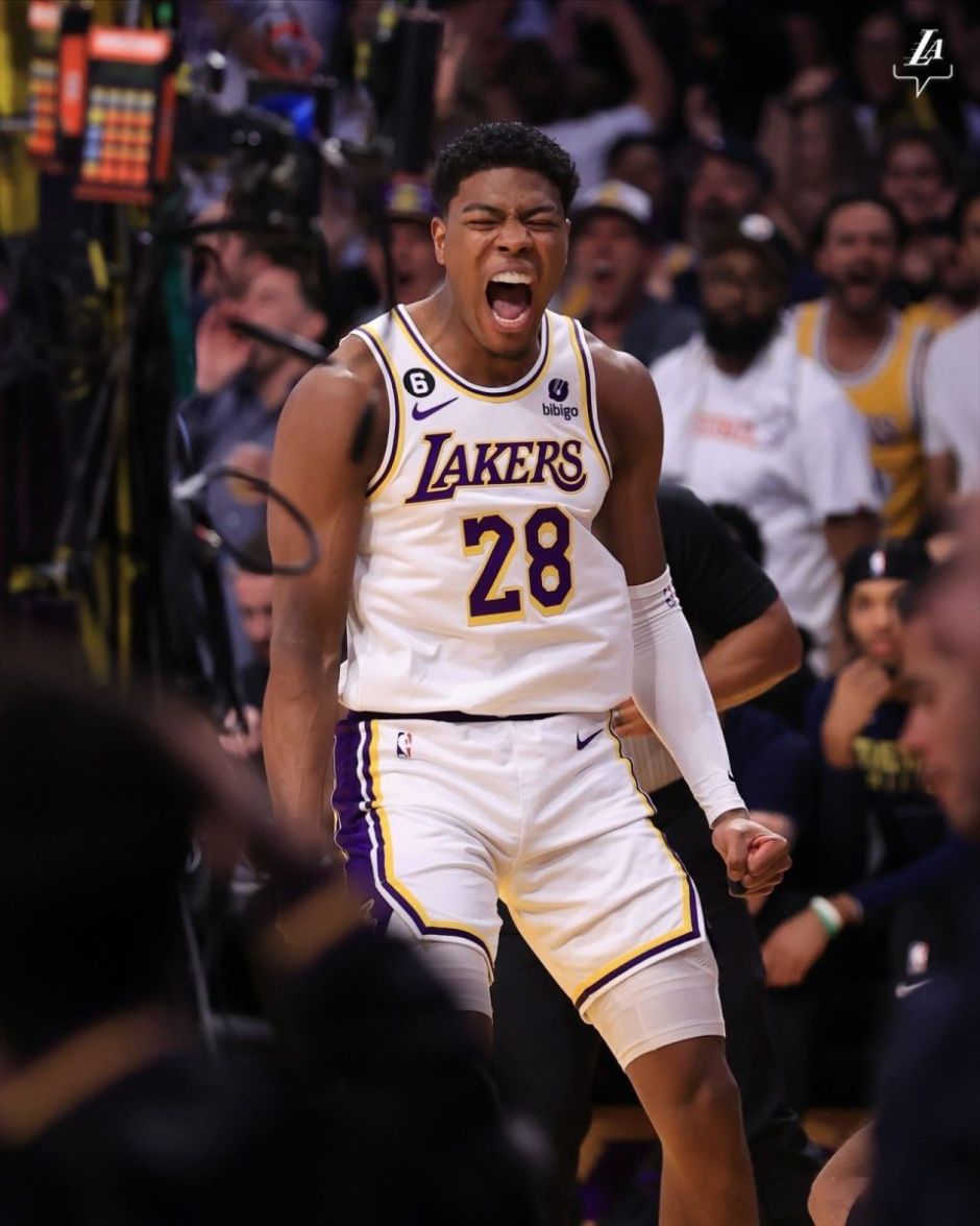 科尔：库明加明日出战成疑，梅尔顿将在客场之旅中迎来复出（科尔称库明加明日成疑 梅尔顿将随客场之旅复出）